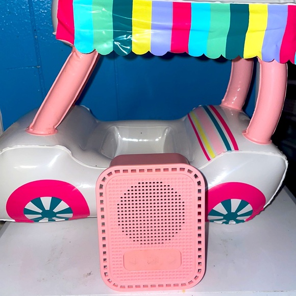 Inflatable Bluetooth Speaker NWOT - Picture 3 of 3